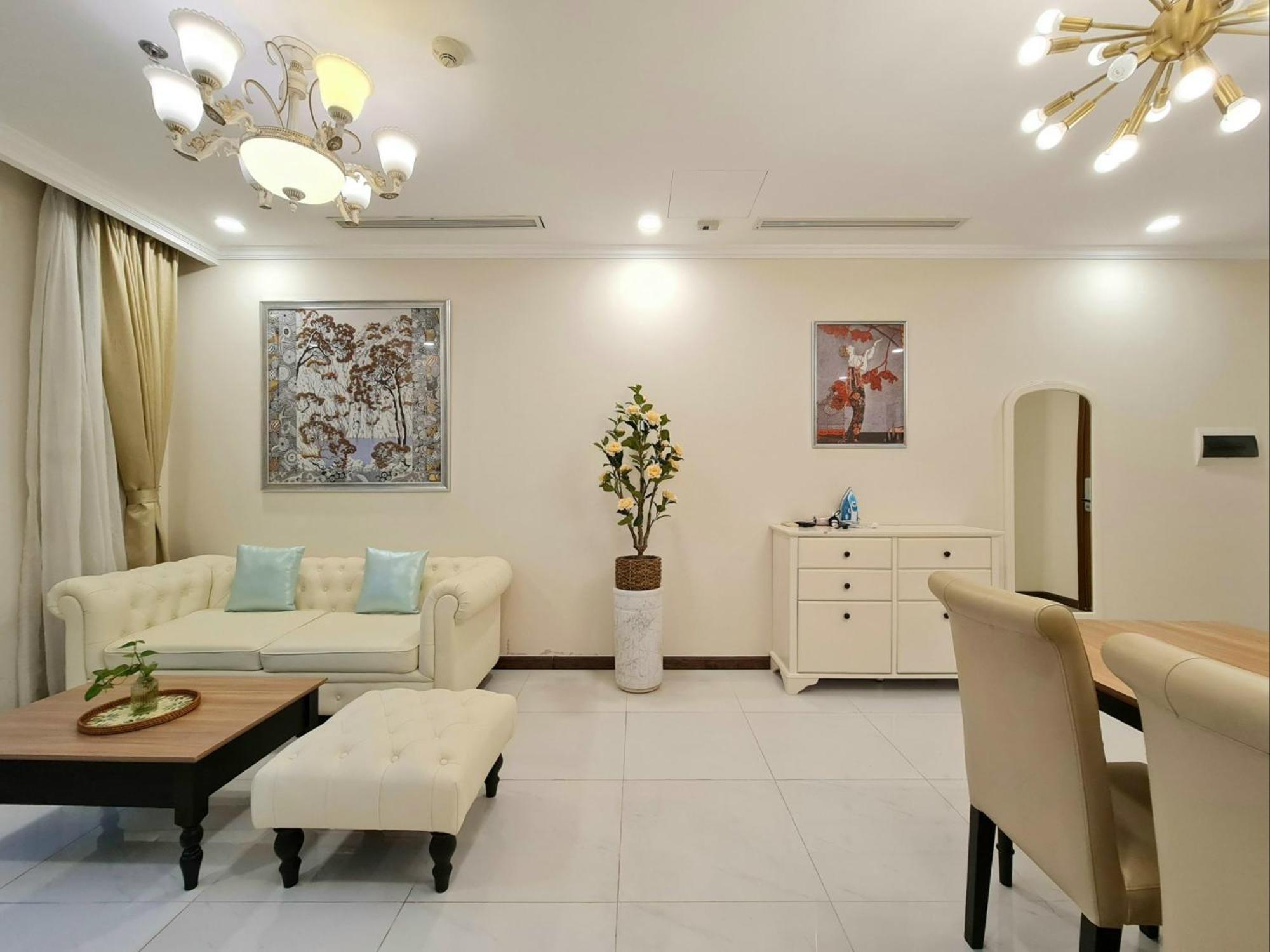 Vinhomes Park - Enjoy Căn hộ *