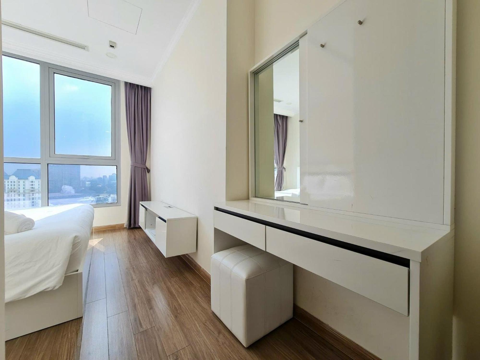 Vinhomes Park - Enjoy * TP. Hồ Chí Minh